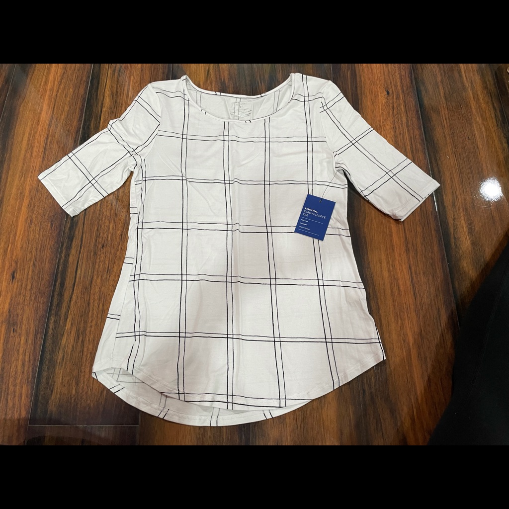 Apt. 9 White And Black Plaid Short Sleeve Top